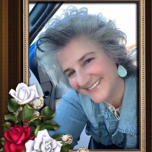 Meet your Posher, Regina